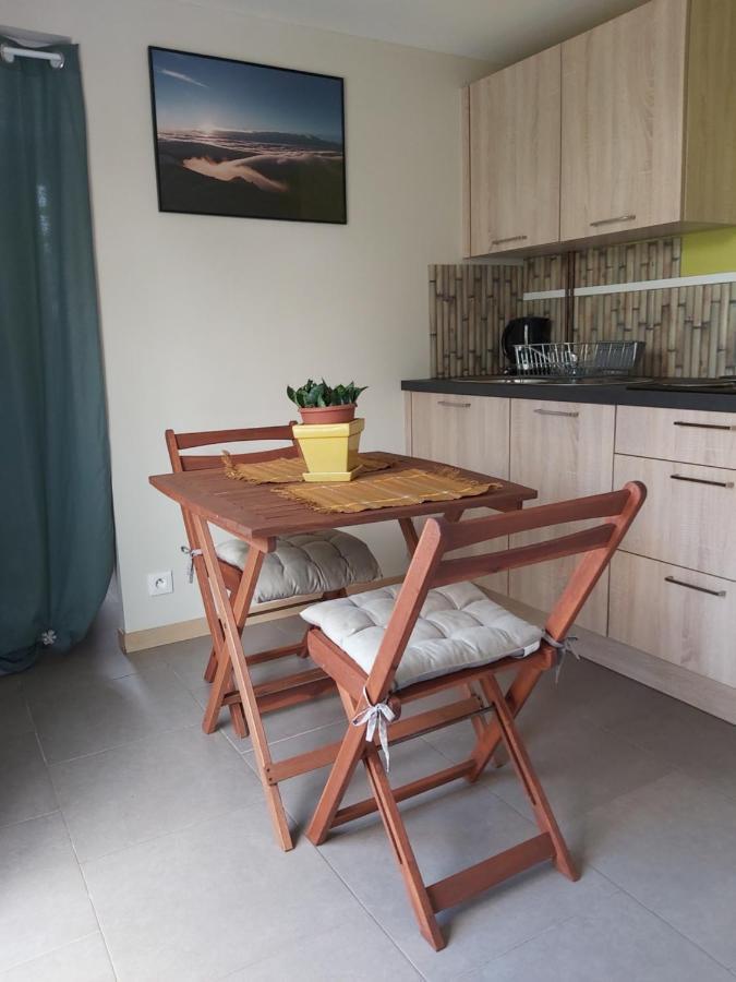 Appartement Location Meublée - Les Avirons Extérieur photo